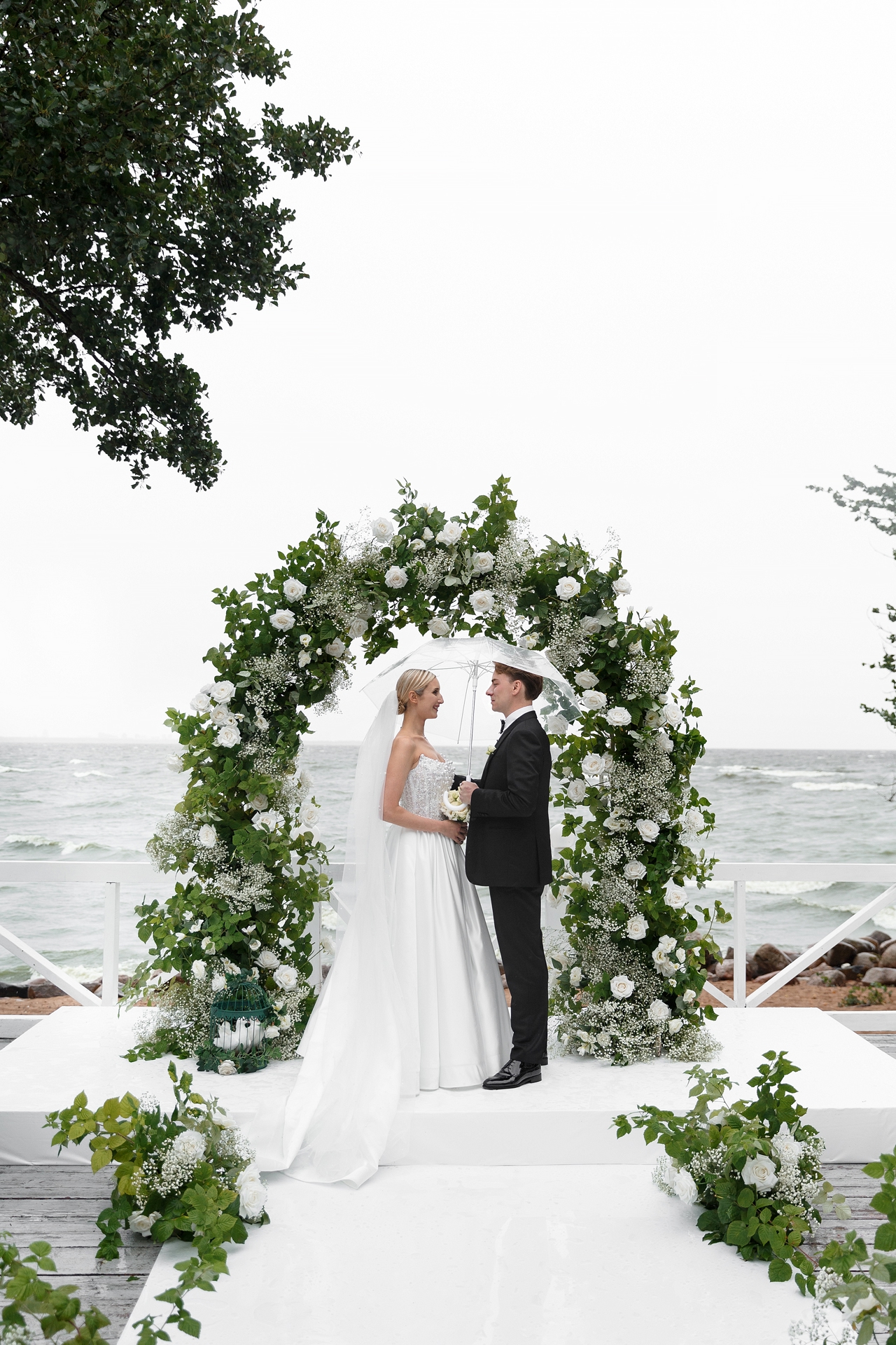 Свадьба в шатре на природе за городом СПб