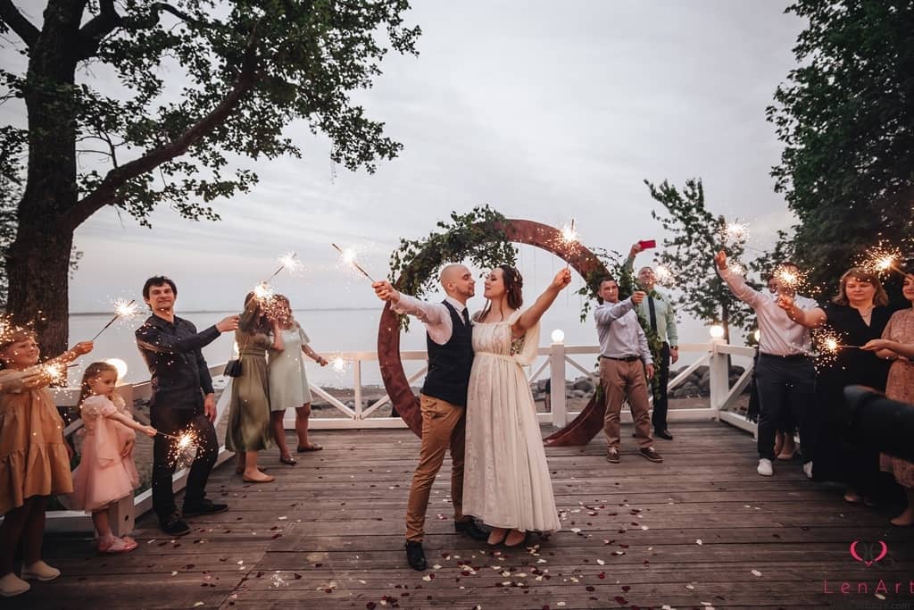 Свадьба в шатре на природе за городом СПб