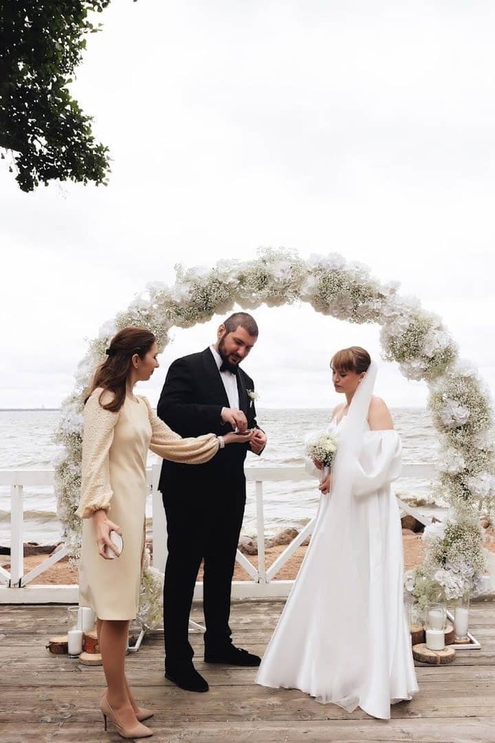 Свадьба в шатре на природе за городом СПб