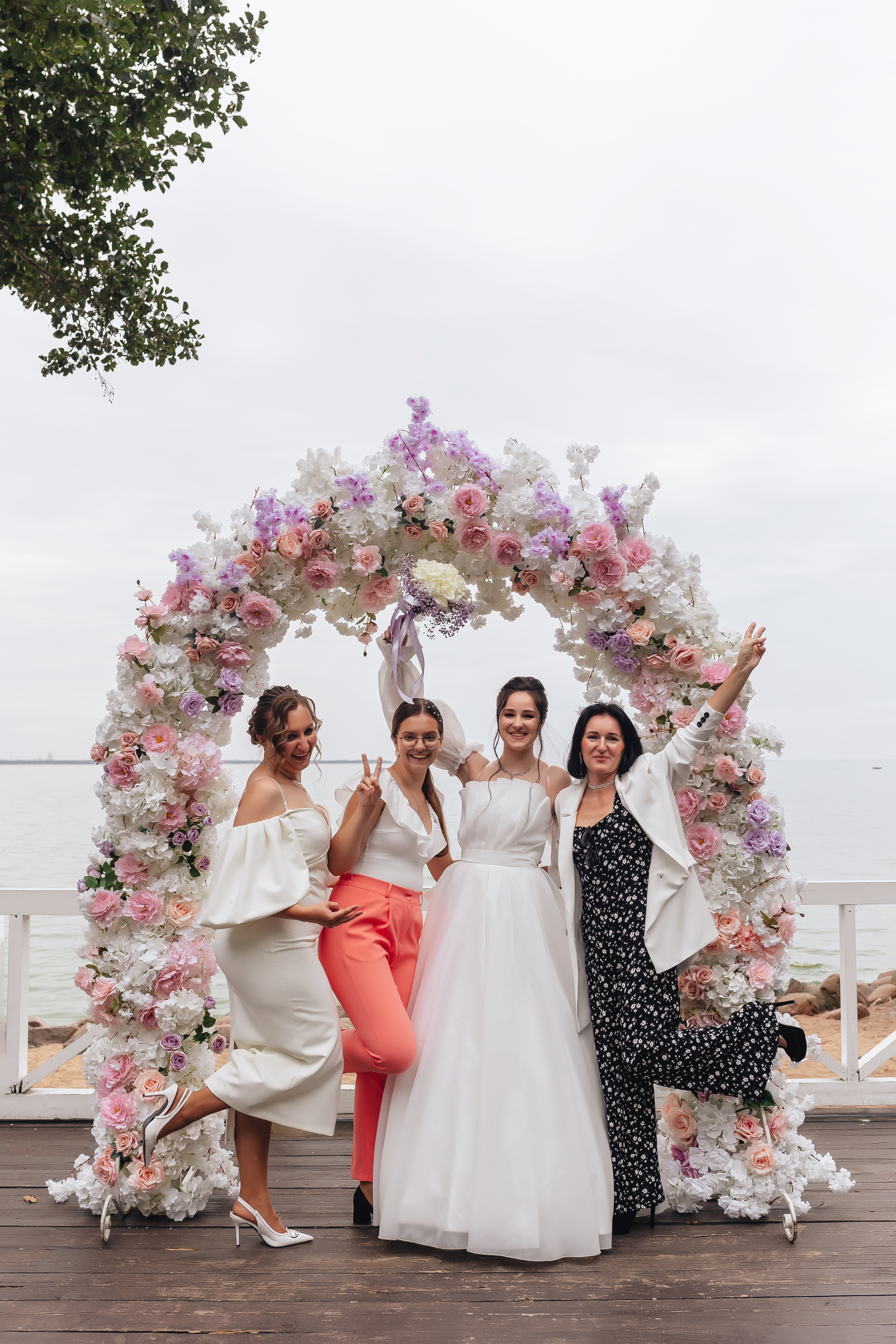 Свадьба в шатре на природе за городом СПб